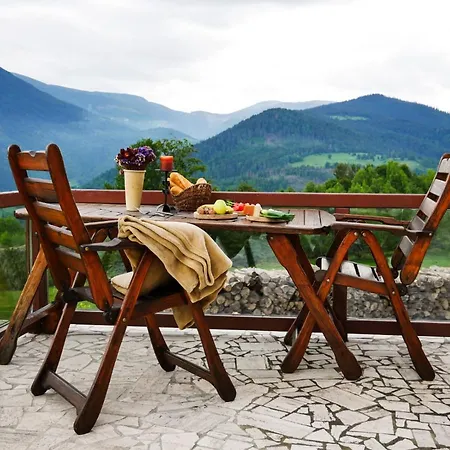 Casa Maria Valea Draganului Homestay *